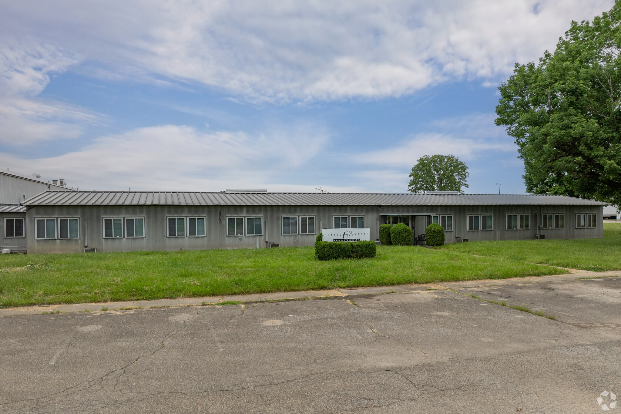 3813 W KY 146, Buckner, KY for lease Primary Photo- Image 1 of 9