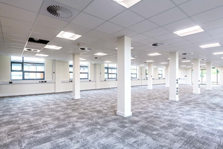 Elmbridge E, Gloucester for lease - Interior Photo - Image 3 of 6