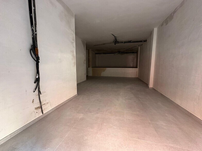 Retail in Alzira for sale - Building Photo - Image 2 of 5