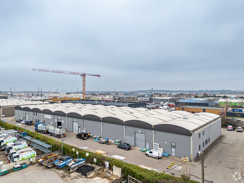 Flex in Saint-Priest for lease - Aerial - Image 2 of 2