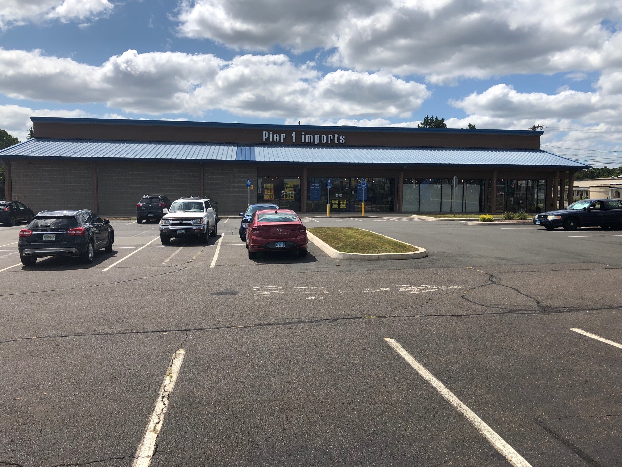 533 S Broad St, Meriden, CT 06450 - Townline Square | LoopNet