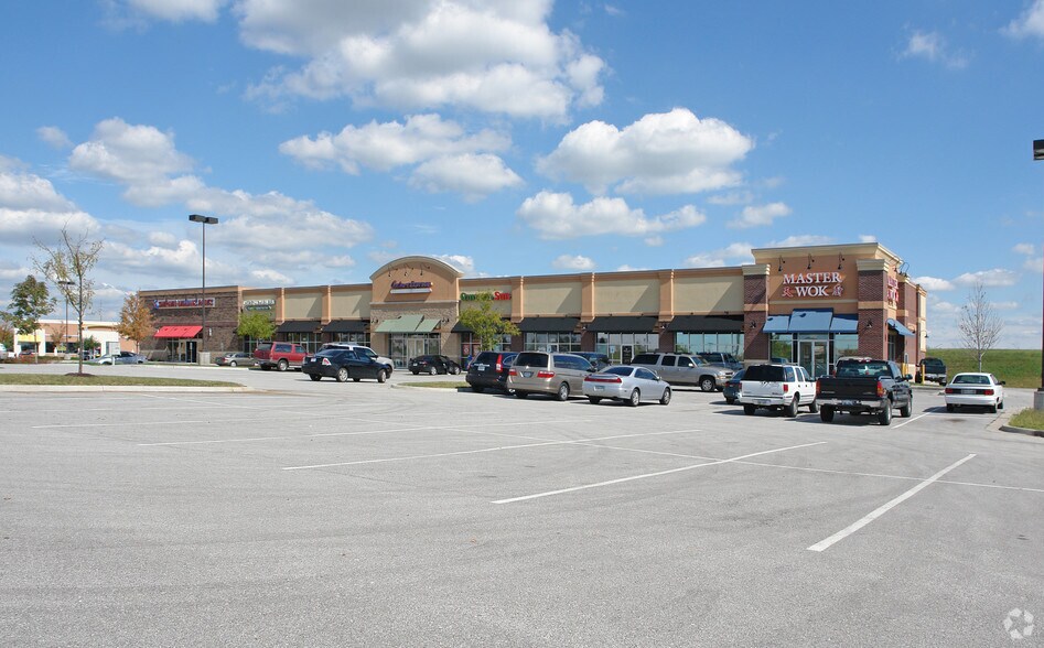 37353757 Raintree Dr, Lees Summit, MO 64082