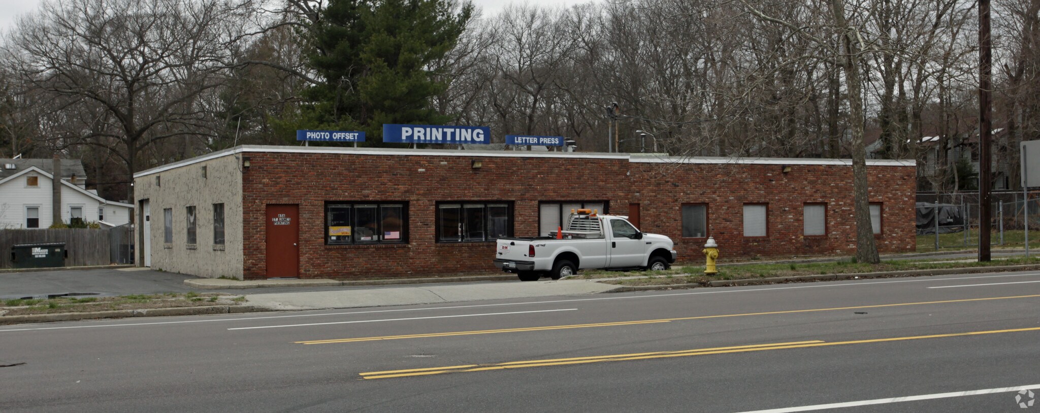 656 Rosevale Ave, Ronkonkoma, NY for sale Primary Photo- Image 1 of 1