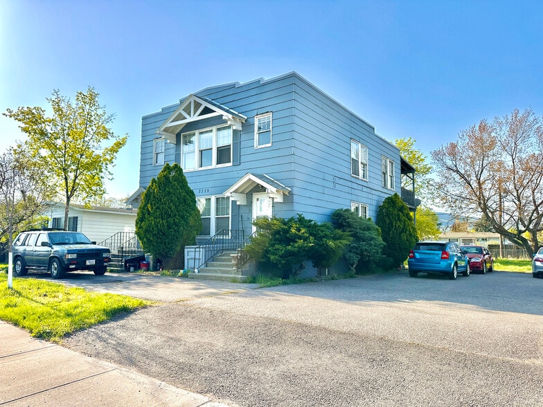 2329 Fairview Ave, Missoula, MT for sale - Primary Photo - Image 1 of 57
