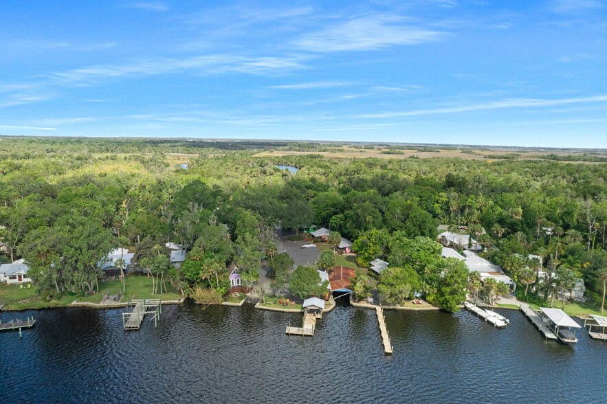 10606 W Halls River Rd, Homosassa, FL for sale - Primary Photo - Image 1 of 1