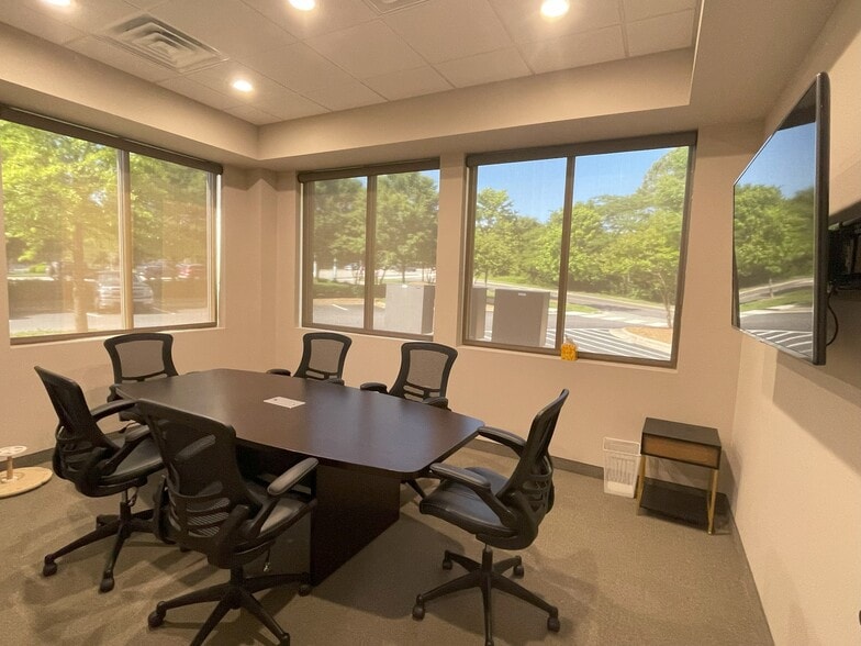 1750 NW Maynard Rd, Cary, NC for lease - Interior Photo - Image 3 of 9