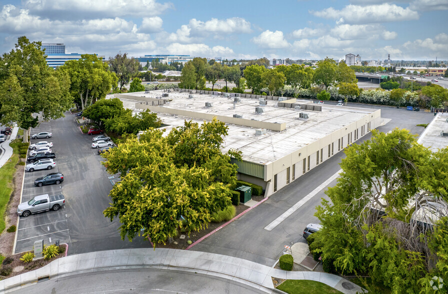 3301-3371 Olcott St, Santa Clara, CA for lease - Building Photo - Image 3 of 7
