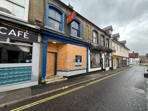 99 High St, Andover for sale Interior Photo- Image 1 of 7