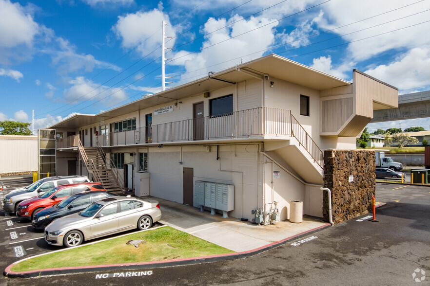 97-719 Kamehameha Hwy, Pearl City, HI for lease - Building Photo - Image 2 of 12