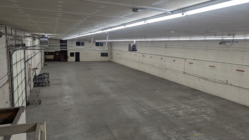 106 & 112 West 36th Street portfolio of 2 properties for sale on LoopNet.com - Building Photo - Image 3 of 11