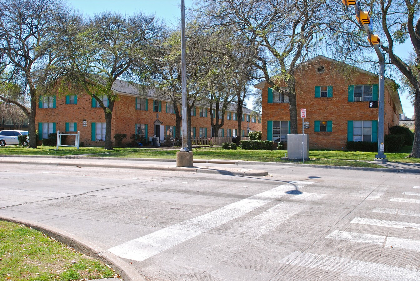 100 S Bowser Rd, Richardson, TX 75081