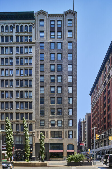 235 Park Ave S, New York, NY for lease - Building Photo - Image 3 of 3