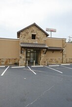 110 Lincoln Ave, College Station, TX for lease Building Photo- Image 1 of 24