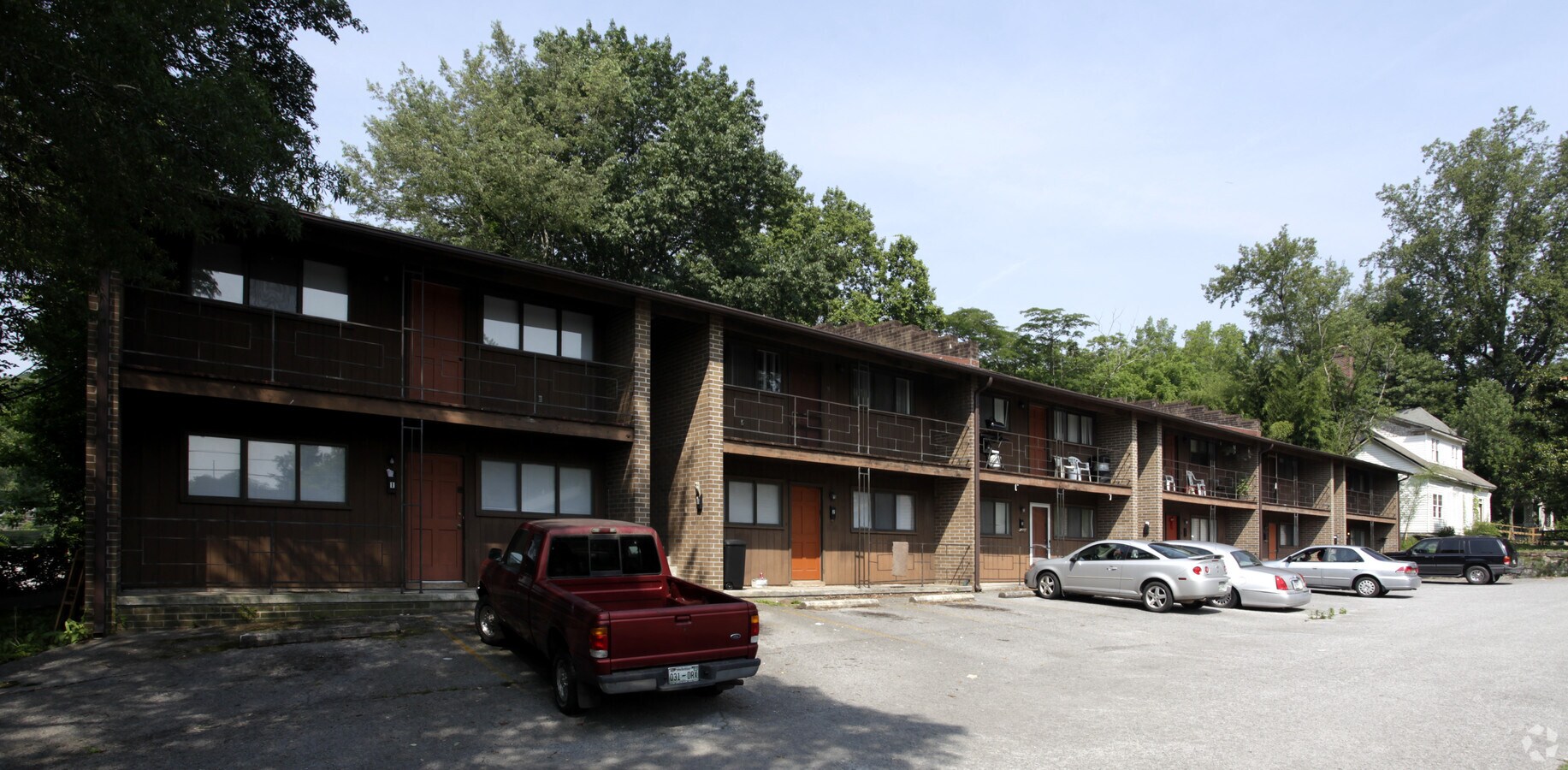 411 W Rockwood St, Rockwood, TN 37854