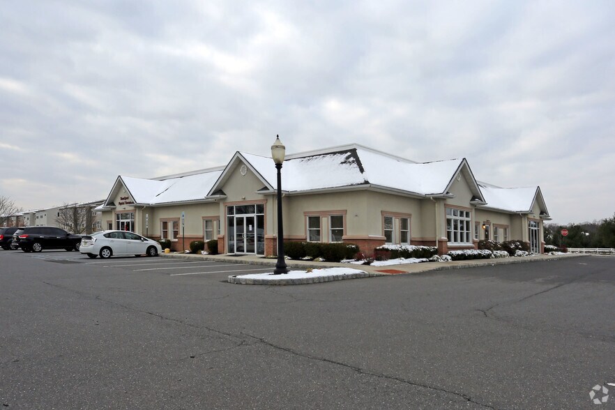 14 Parke Place Blvd, Sewell, NJ for sale - Primary Photo - Image 1 of 1
