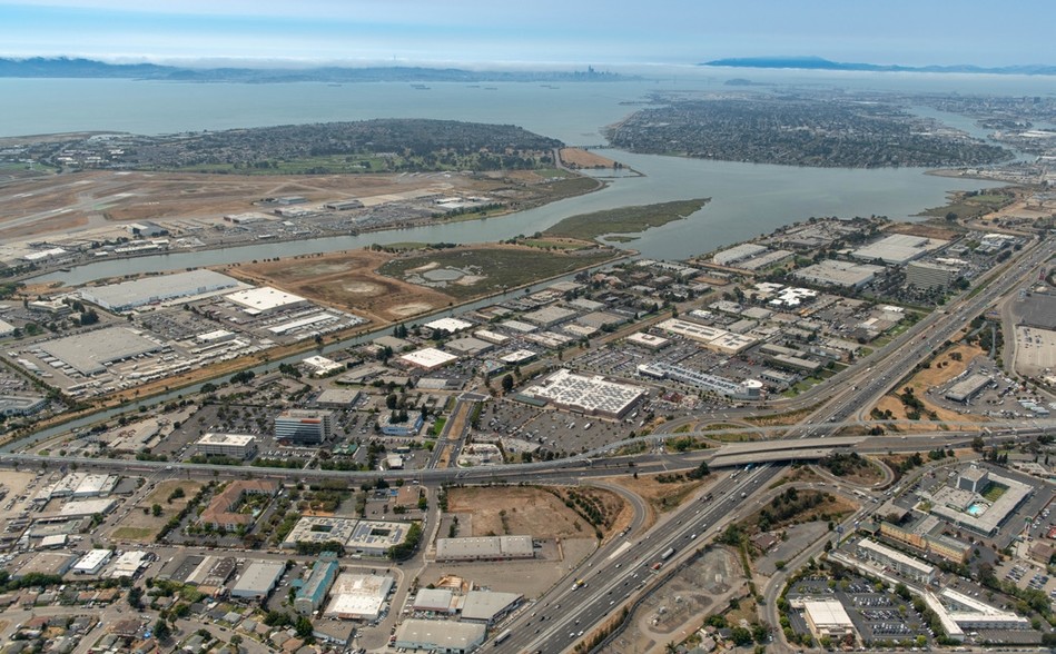 460 Hegenberger Rd, Oakland, CA for lease - Aerial - Image 3 of 4