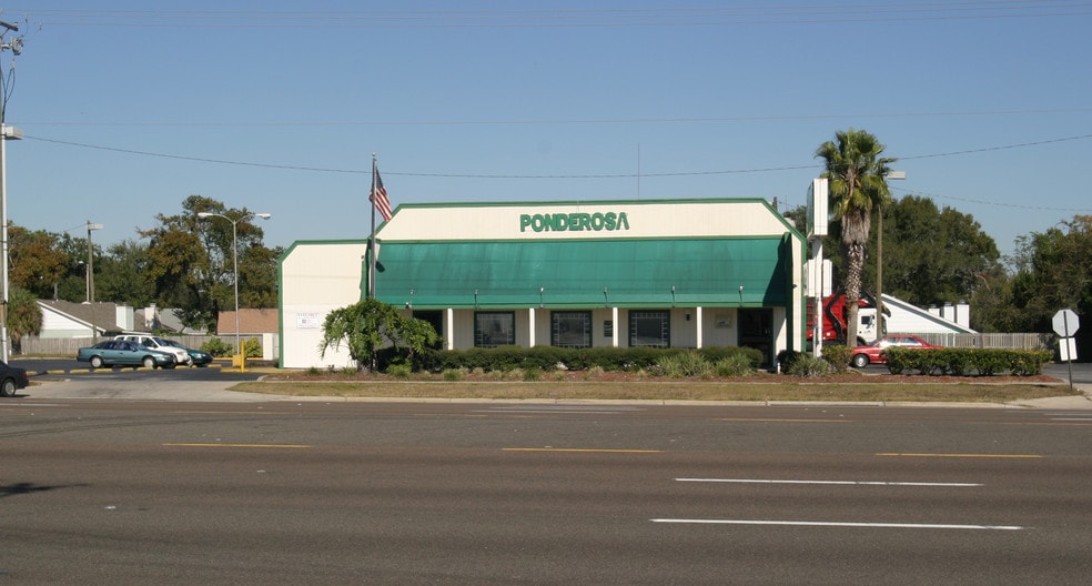 926 E Fowler Ave, Tampa, FL for lease - Building Photo - Image 2 of 3