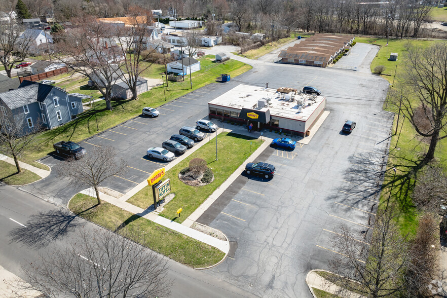 315 W Market St, Tiffin, OH for sale - Building Photo - Image 2 of 6