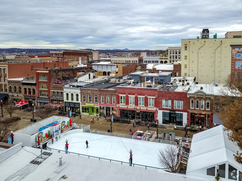 17 Market Sq, Knoxville, TN for sale - Primary Photo - Image 2 of 91