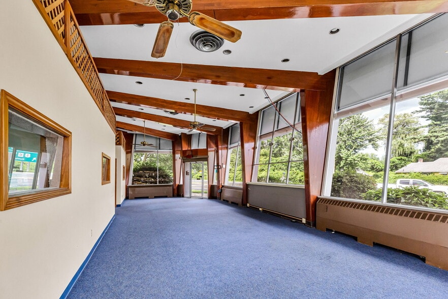 8 N King St, Northampton, MA for lease - Building Photo - Image 3 of 6