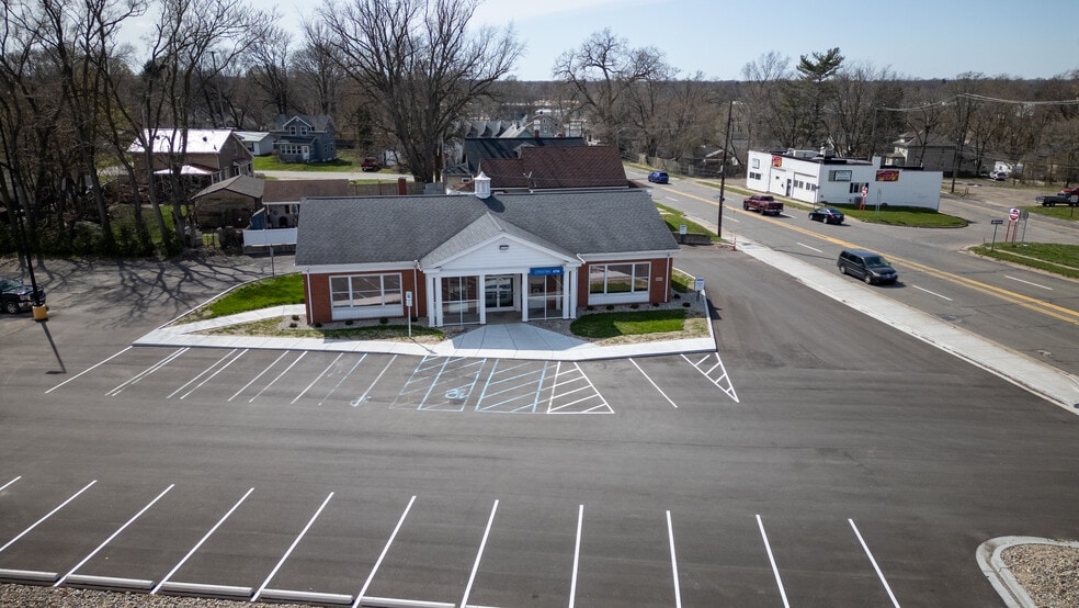 2815 E Michigan Ave, Jackson, MI for sale - Building Photo - Image 1 of 3