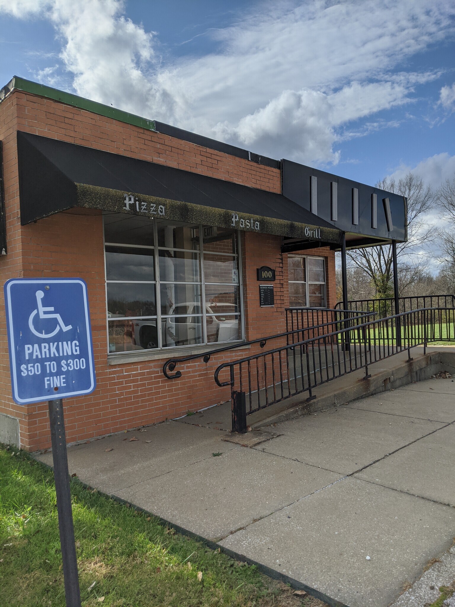 100 S Main St, Foristell, MO 63348