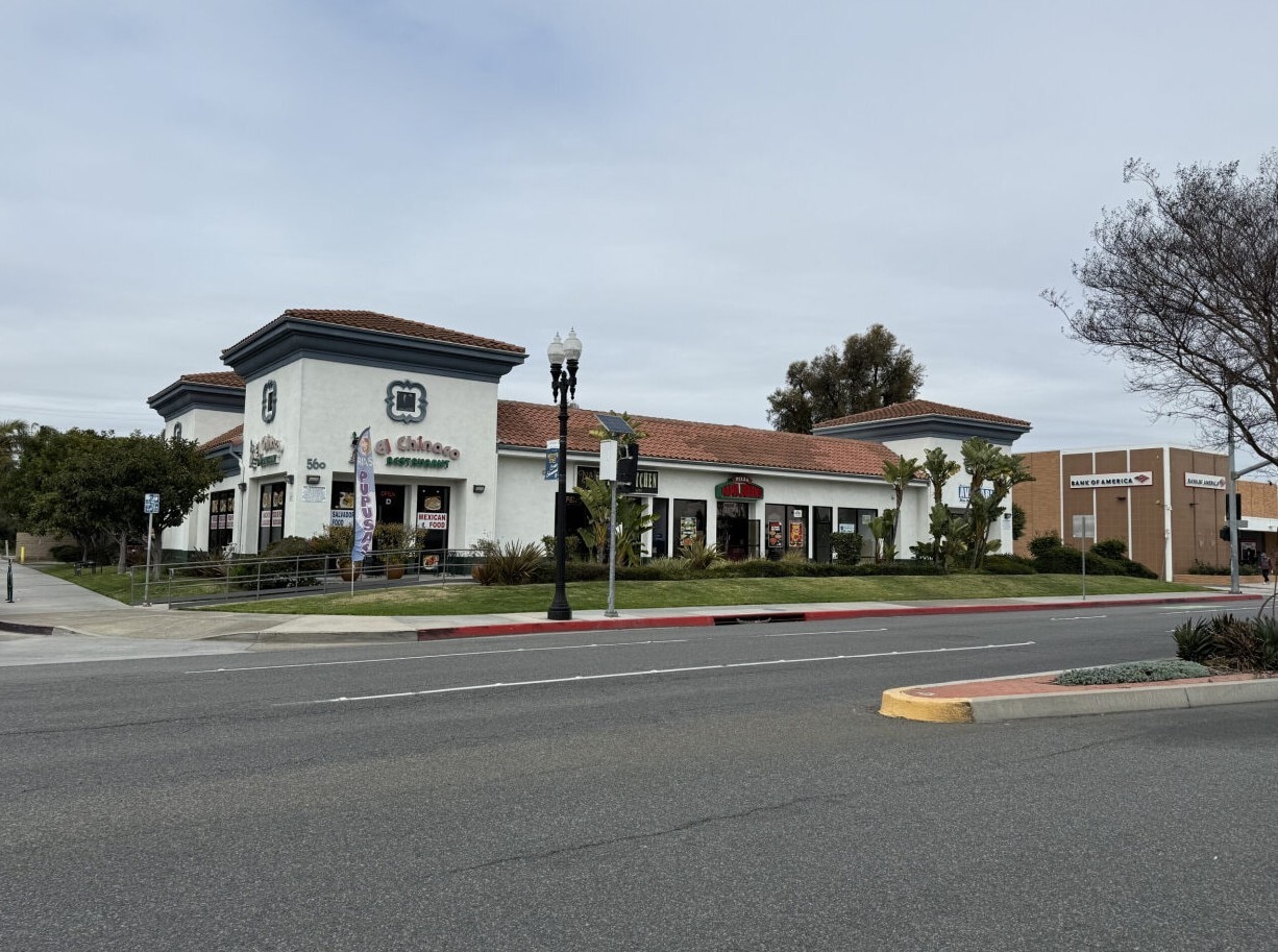 560 W 19th St, Costa Mesa, CA for lease Primary Photo- Image 1 of 9