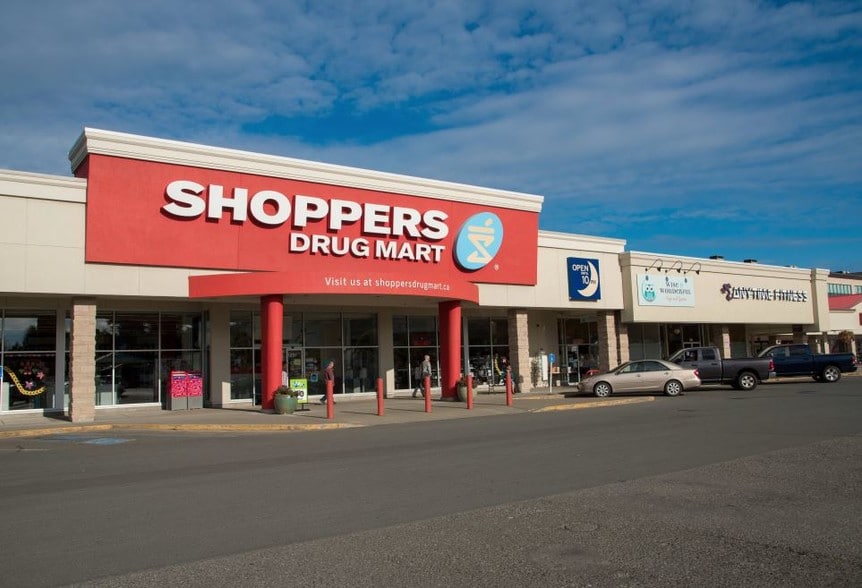 1111 Shoppers Row, Campbell River, BC for lease - Primary Photo - Image 1 of 3
