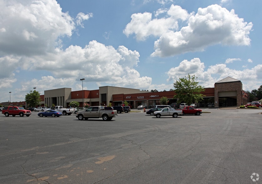 890-942 W Poplar Ave, Collierville, TN for sale - Primary Photo - Image 1 of 1