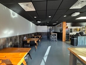 270-288 N Wellwood Ave, Lindenhurst, NY for lease Building Photo- Image 2 of 5