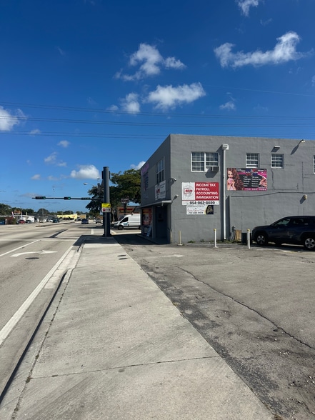 6400-6402 Pembroke Rd, Miramar, FL for sale - Building Photo - Image 2 of 5