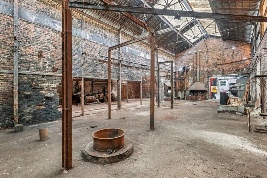 Retail in Montreuil for lease - Interior Photo - Image 3 of 14