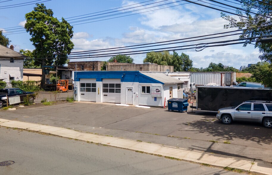 275 Front Ave, West Haven, CT for sale - Building Photo - Image 1 of 1