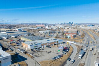 3518 62nd Ave SE, Calgary, AB - AERIAL  map view
