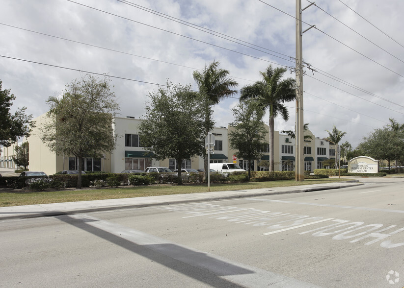 1211 Stirling Rd, Dania Beach, FL for lease - Primary Photo - Image 1 of 7