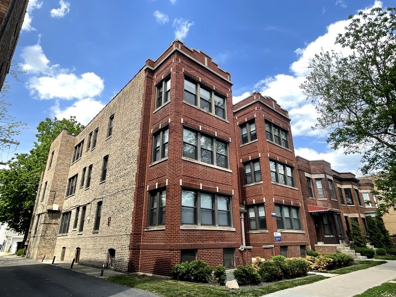 1940 W Addison St, Chicago, IL 60613 | LoopNet