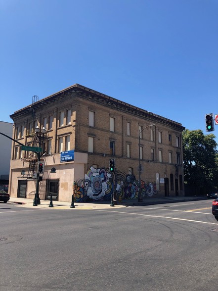 635-643 E Main St, Stockton, CA for sale - Building Photo - Image 1 of 1