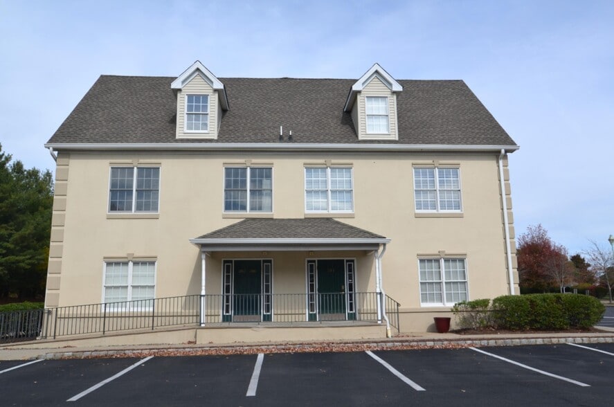 4 Walter E Foran Blvd, Flemington, NJ for lease - Building Photo - Image 1 of 11