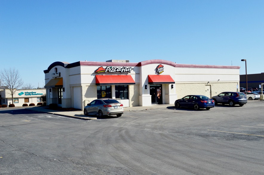 14121-14221 E Us Highway 40, Kansas City, MO for lease - Building Photo - Image 3 of 6