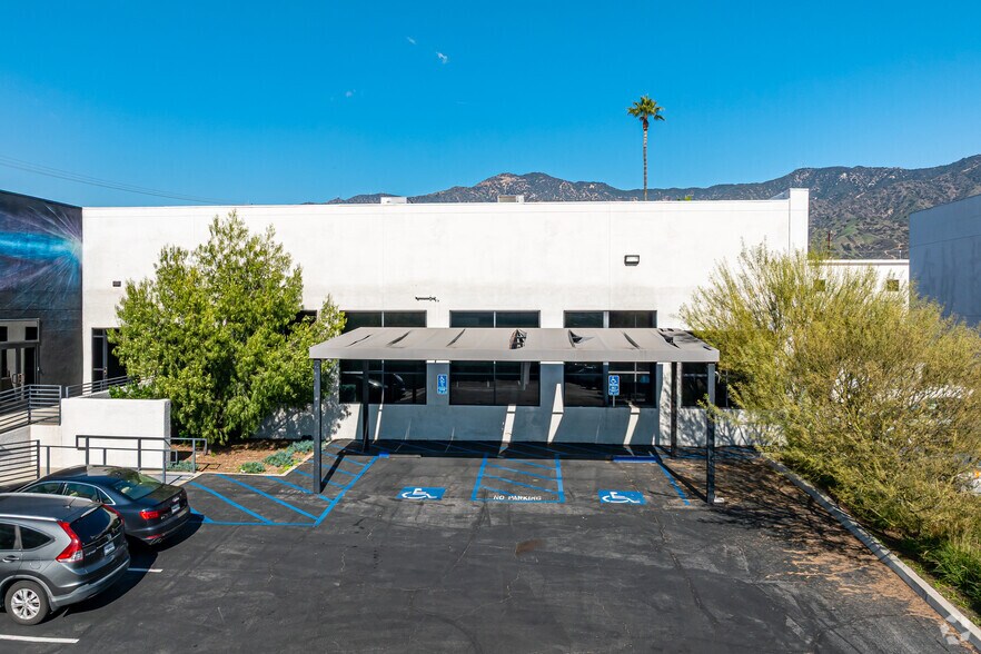 1011 Grandview Ave, Glendale, CA for sale - Building Photo - Image 2 of 4