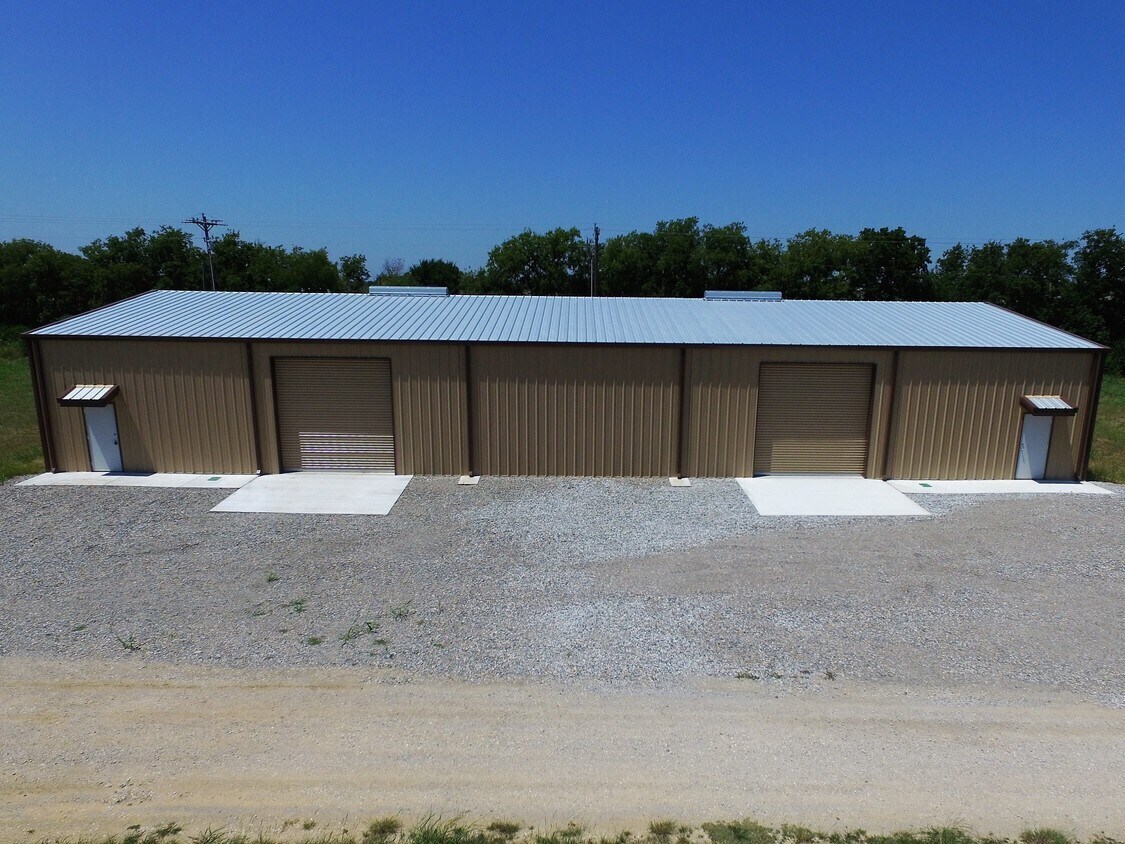 11647 Armetco Dr, Justin, TX for lease Building Photo- Image 1 of 5