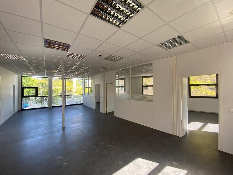 10 Rue Edouard Mignot, Reims for lease - Interior Photo - Image 3 of 4