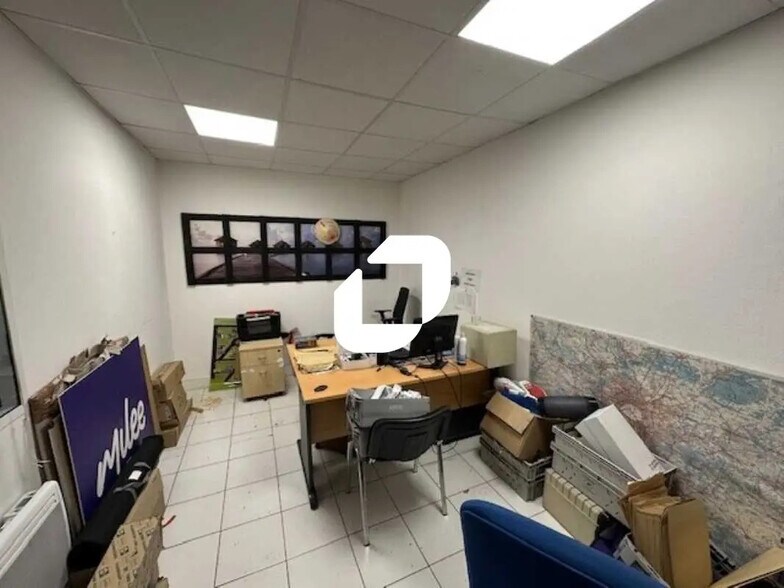 Flex in Saint-Brice-sous-Forêt for lease - Building Photo - Image 2 of 14