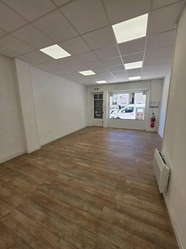 Retail in Nice for sale Building Photo- Image 1 of 8