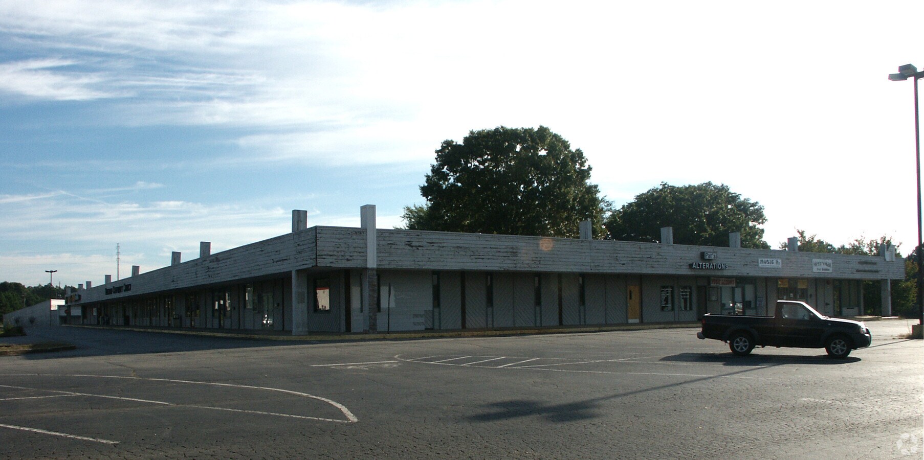 2692 Sandy Plains Rd, Marietta, GA 30066