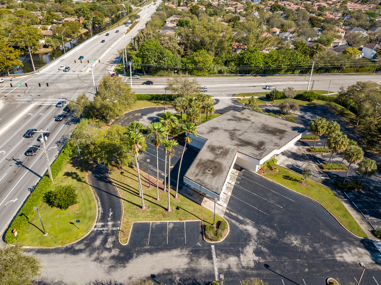 10000 Taft St, Pembroke Pines, FL for lease - Building Photo - Image 2 of 13