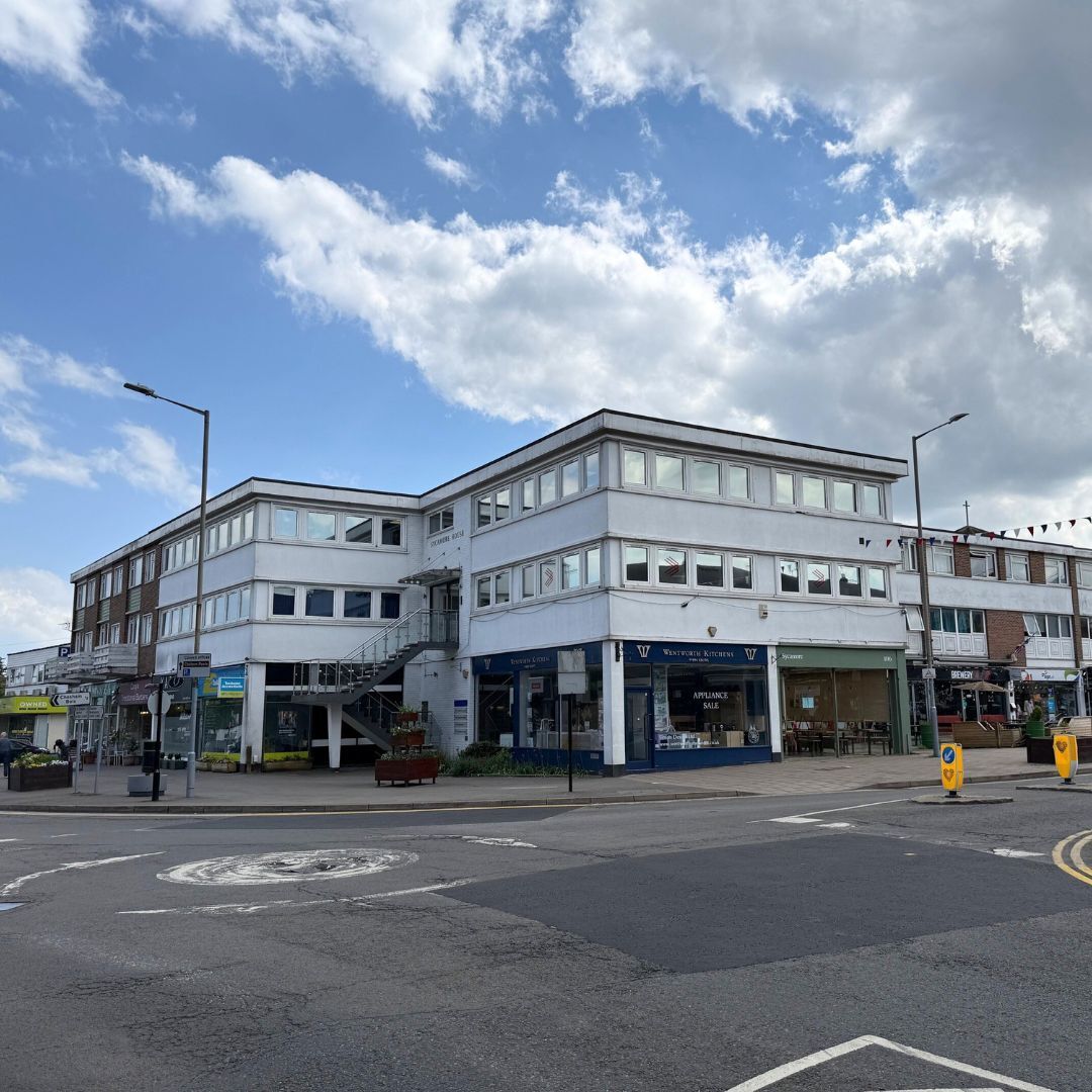 Woodside Rd, Amersham for sale Primary Photo- Image 1 of 1