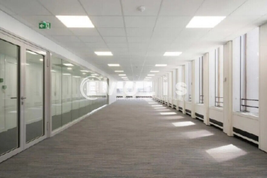 1 Place De La Pyramide, Puteaux for lease - Interior Photo - Image 3 of 4