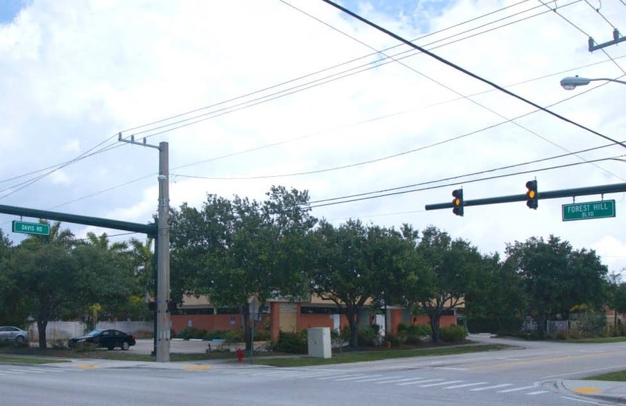 3537 Forest Hill Blvd, West Palm Beach, FL for lease - Building Photo - Image 3 of 101