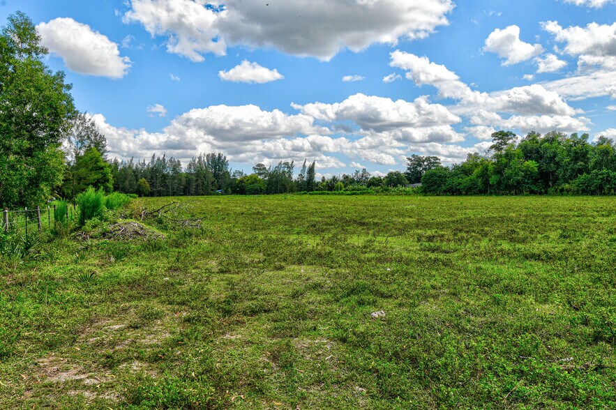 2374 A Rd, Loxahatchee Groves, FL for sale - Building Photo - Image 3 of 11